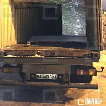  Фотография негабаритного груза в контейнере – установки для сварки металла 